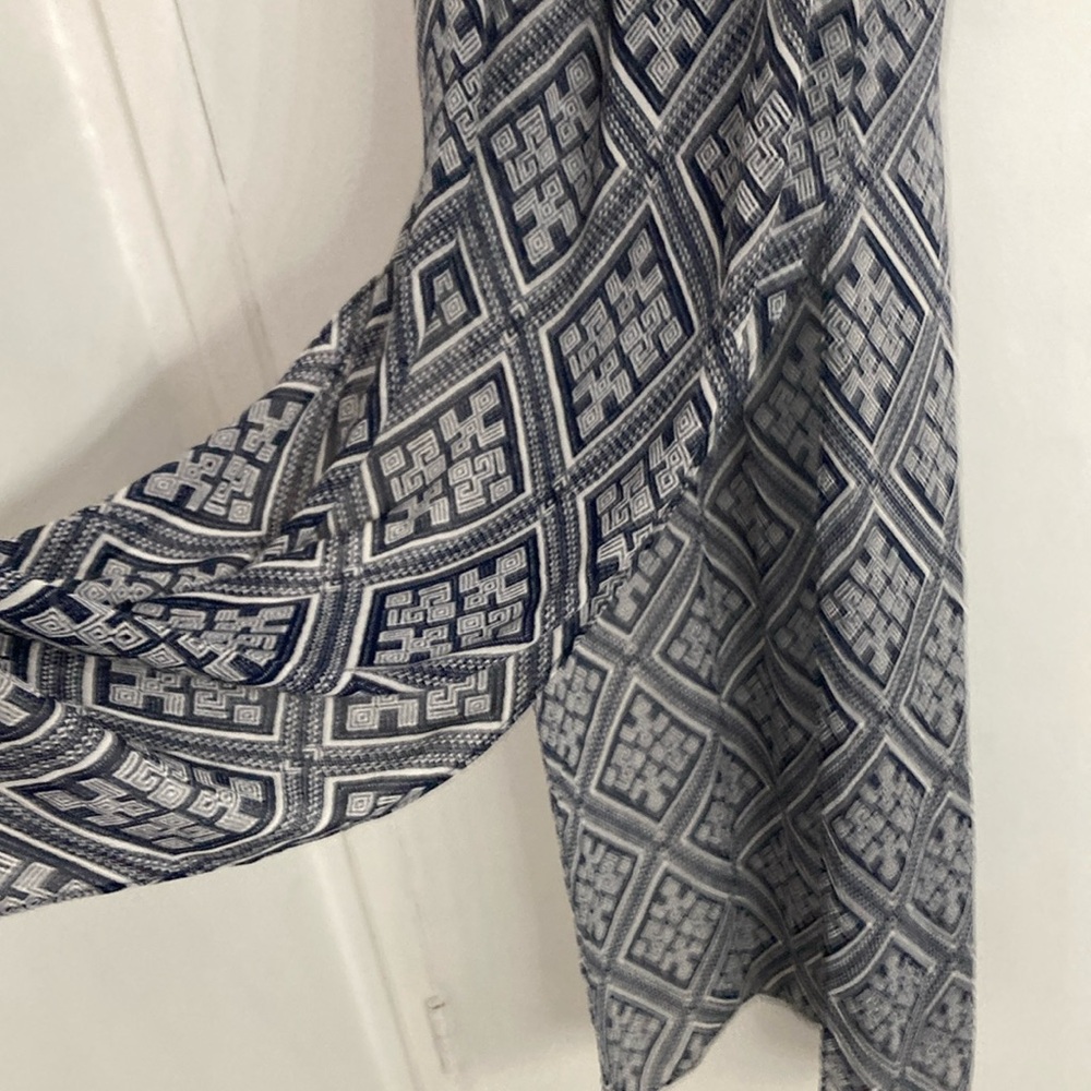 Geometric Patterned Maxi Dress - Picture 4 of 4